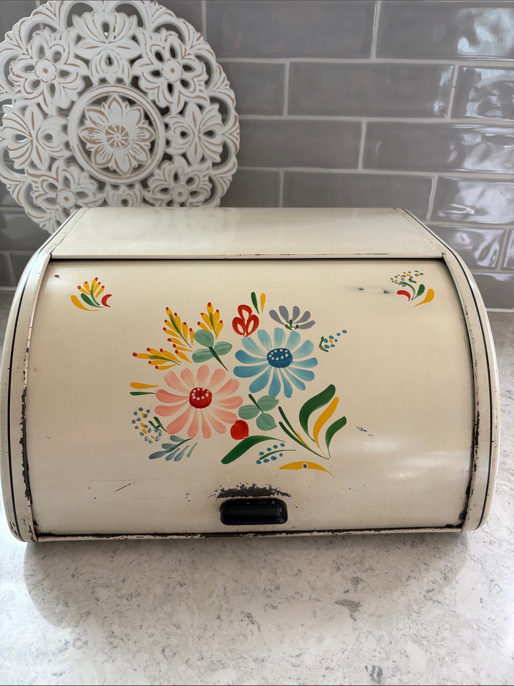 Vintage 40’s-50’s Ransburg metal bread box with flowers roll top